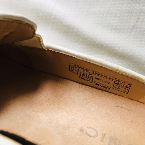 Vionic Cream Slip-On Shoes - Picture 11 of 12